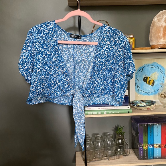 Plus size SHEIN wrap crop! - Picture 1 of 2